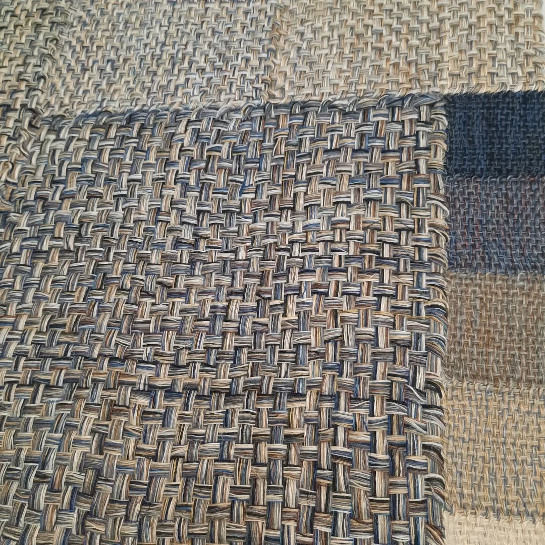 Värien löytöretki
Näyttely Lauttasaaren kirkossa joulukuun ajan

#textileart 
#artexhibition
#weaving 
#blackandwhite 
#lauttasaarenkirkko
#tekstiilitaiteilijattexory